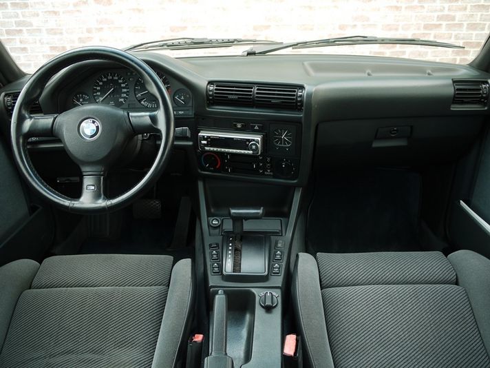 BMW 3シリーズ ３２０i Ｍテクニック 中古車 情報 | next import〜ネクストインポート